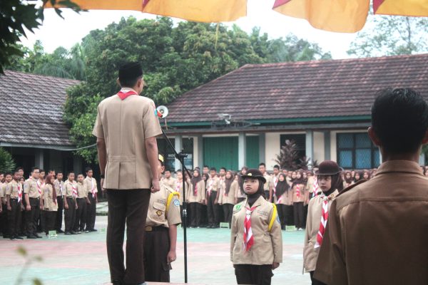 Upacara Peringatan Hari Pramuka ke-64 di SMKN 9 Kabupaten Tangerang Berlangsung Khidmat